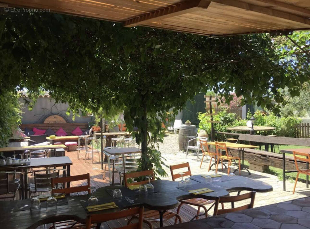 Commerce à SALLES-D'AUDE