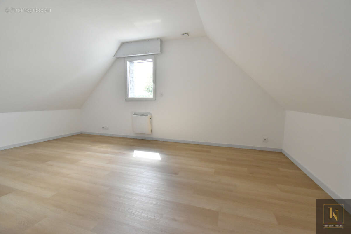 Maison à LOCQUELTAS