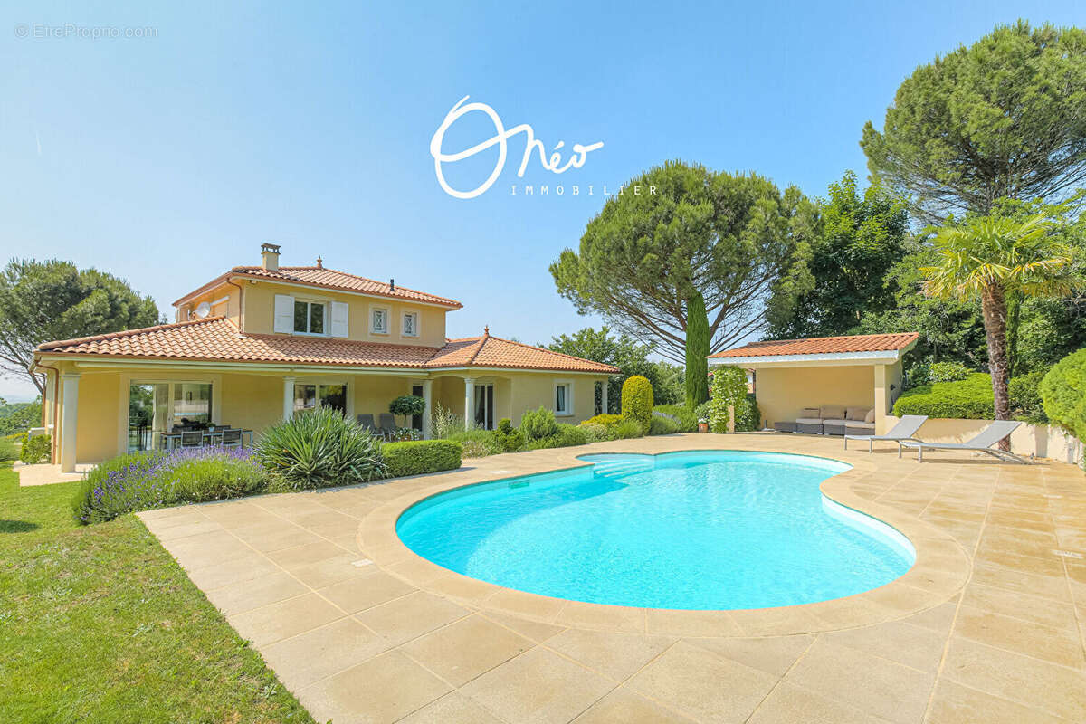 Maison à SAINT-PIERRE-DE-CHANDIEU