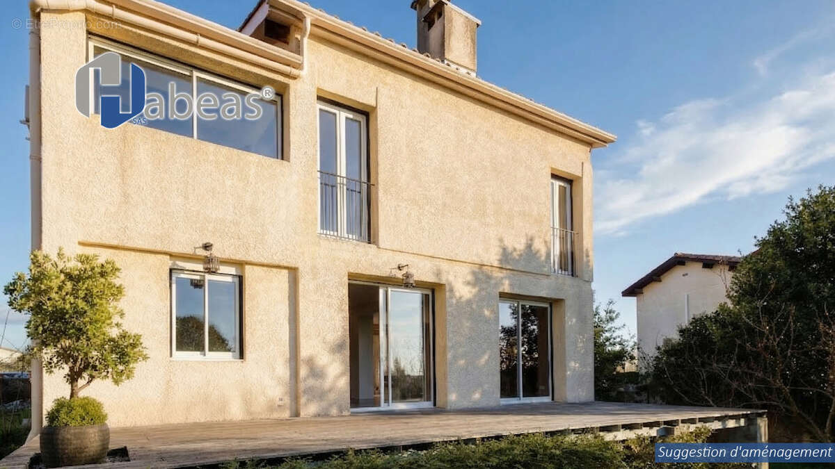 Maison à CASTRIES