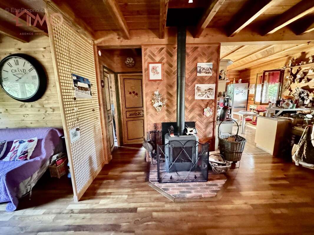 n°2 - Maison à LACELLE