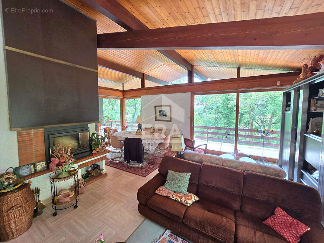 Maison à MONTPON-MENESTEROL