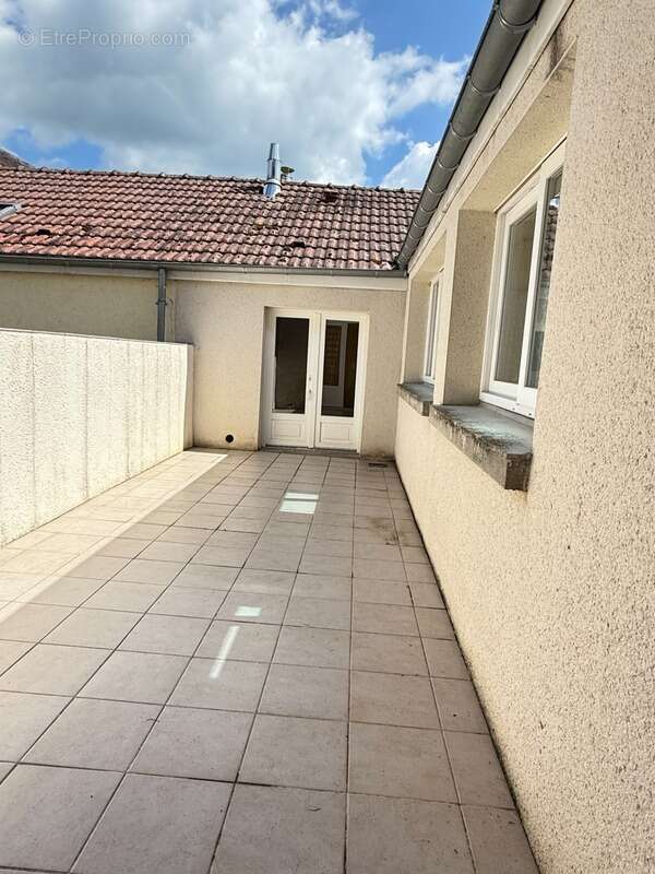Maison à FLEURAT