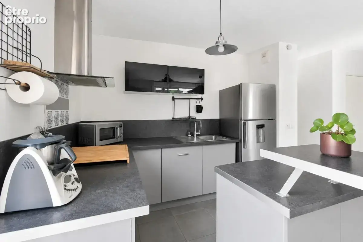 Appartement 4 pièces de 82 m² situé à Marseille - photo 7