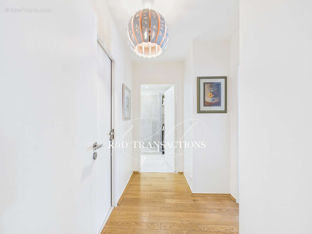 Appartement à SURESNES