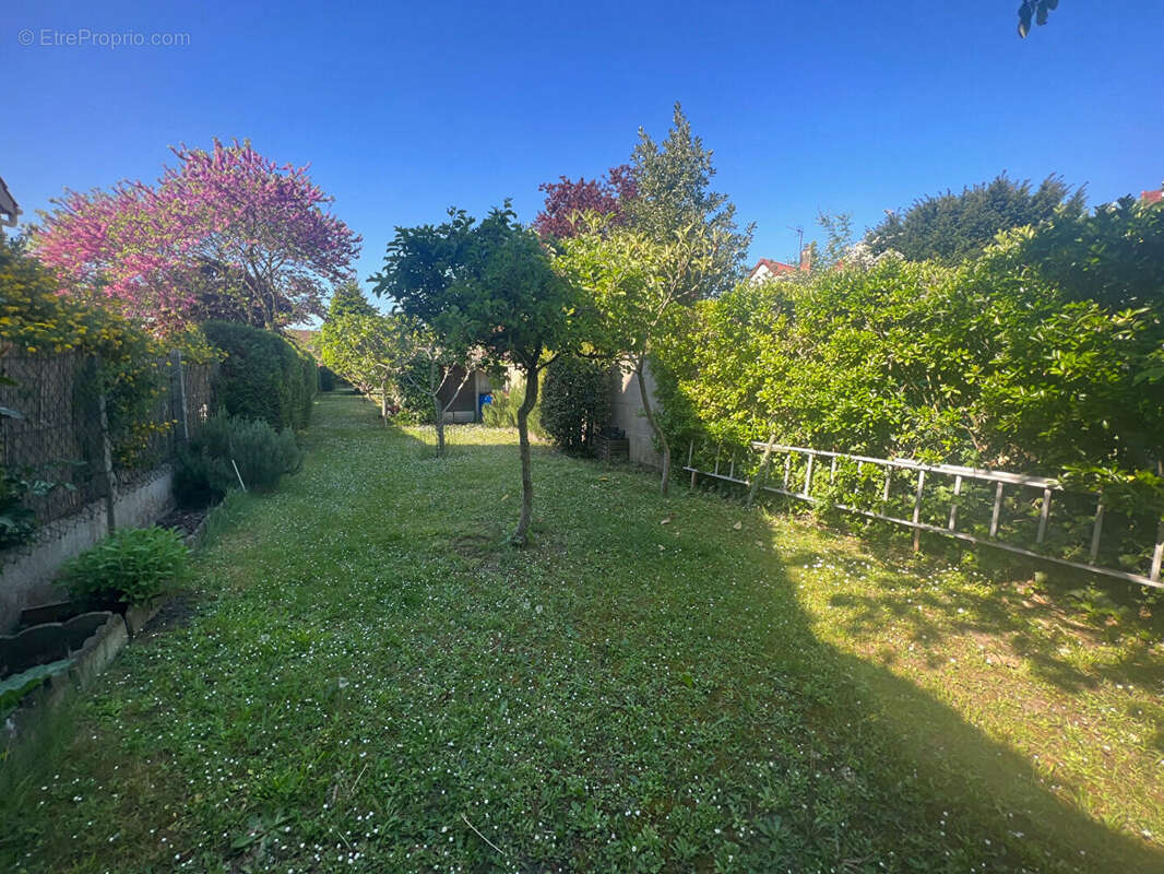 Maison à SARTROUVILLE