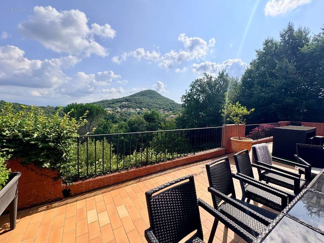 Maison à Propriété d’exception de 500 m² – Maison de famille ou domaine d'accueil (Gîtes & Chambres d'Hôtes) - photo 2