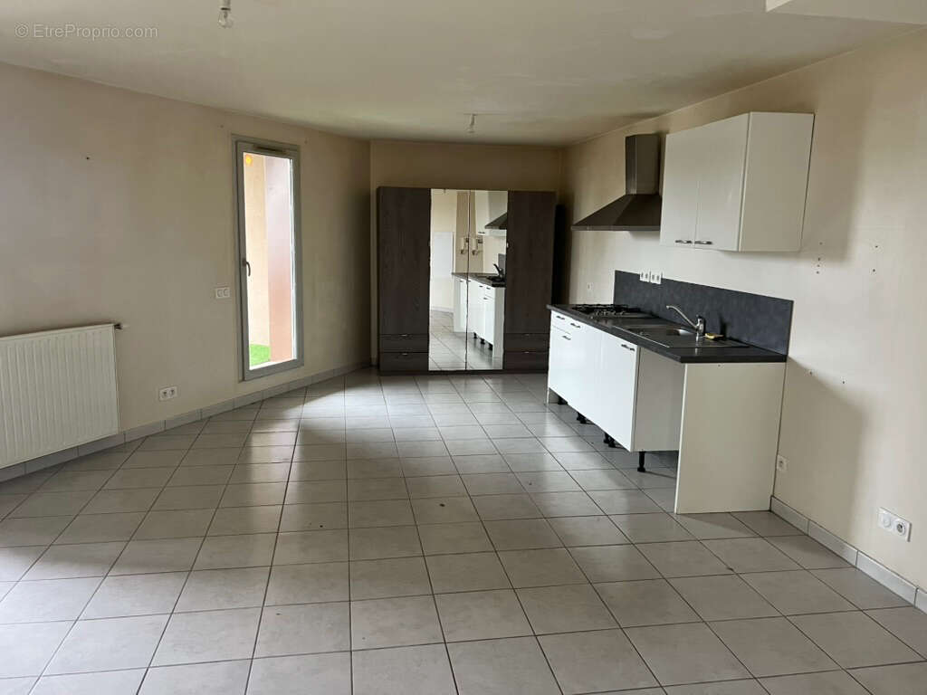 Appartement à RILLIEUX-LA-PAPE
