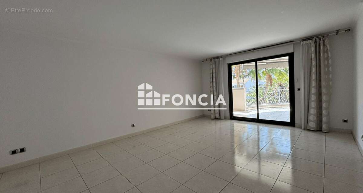 Appartement à HYERES