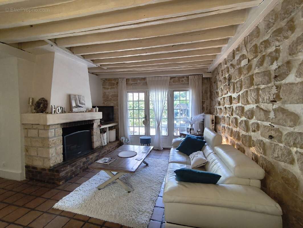 Maison à NESLES-LA-VALLEE
