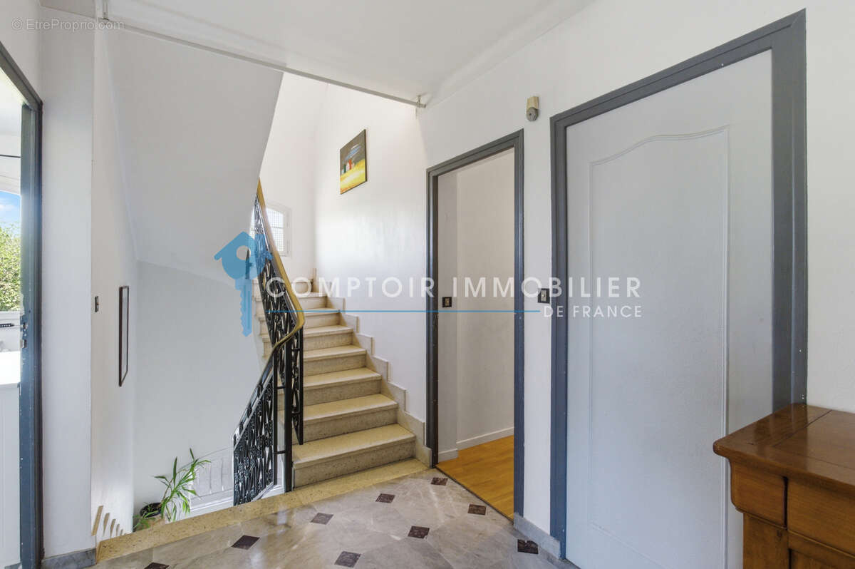 Propriete / maison a vendre sur meylan - 38240 - agence immobiliere - immobilier - 38 - photo 11