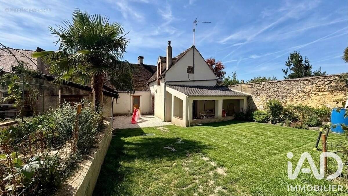 Photo 1 - Maison à LA CHAPELLE-SUR-OREUSE