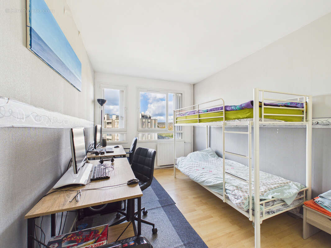 Appartement à SARTROUVILLE