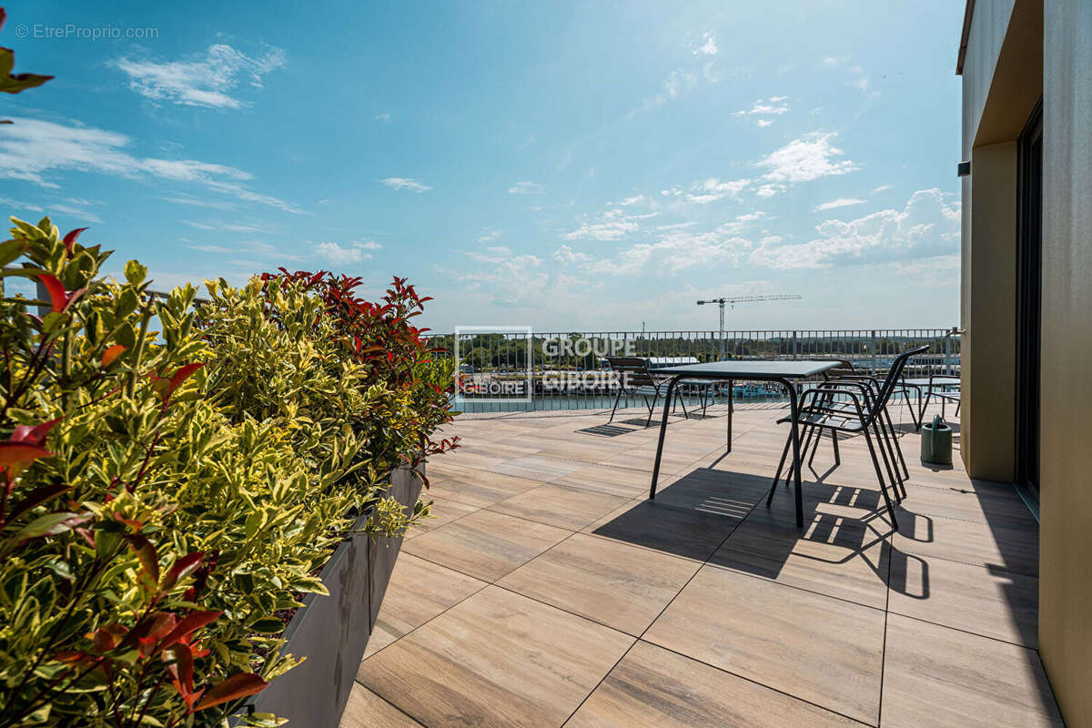 GROUPE GIBOIRE - Appartement d'exception à vendre - Lorient - Quartier du Péristyle - photo 2