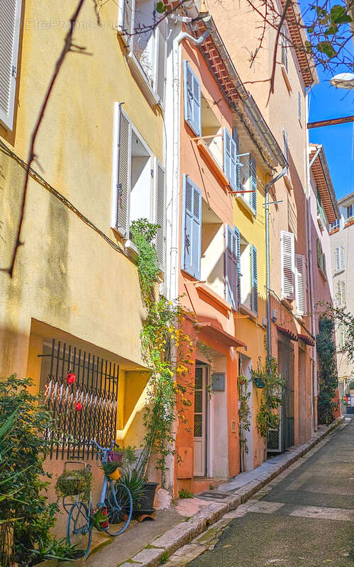 Maison à HYERES