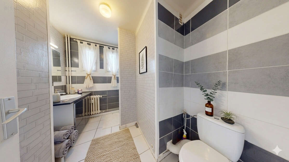 Appartement à SAINT-ETIENNE