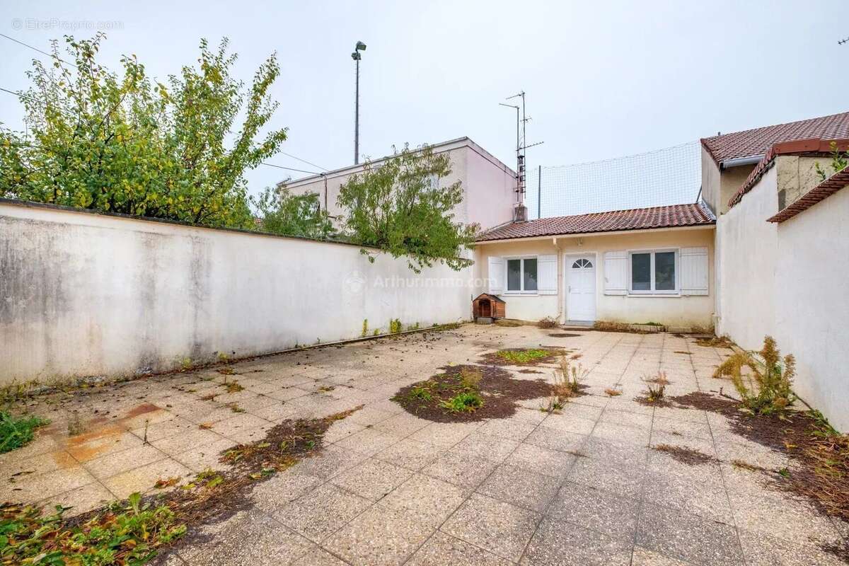Maison à VILLEURBANNE