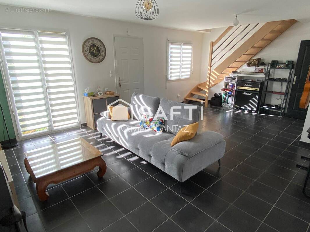 Photo 1 - Maison à ANNEZIN