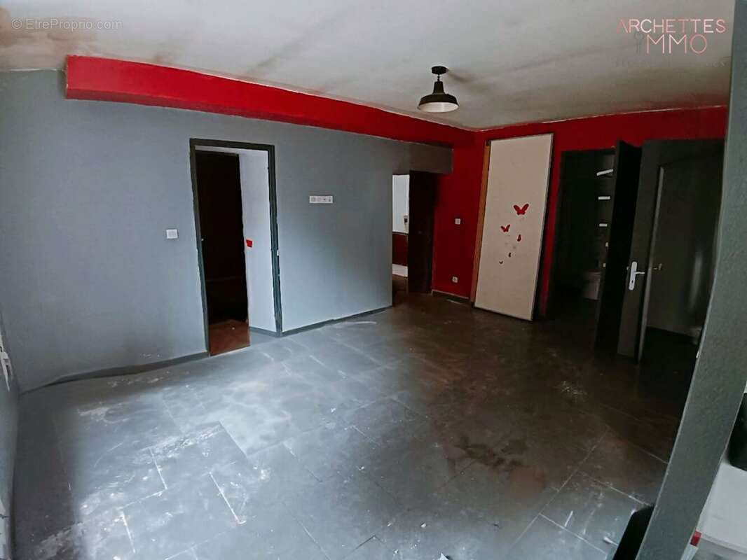 Appartement 184 m² à Le Menil  - photo 9