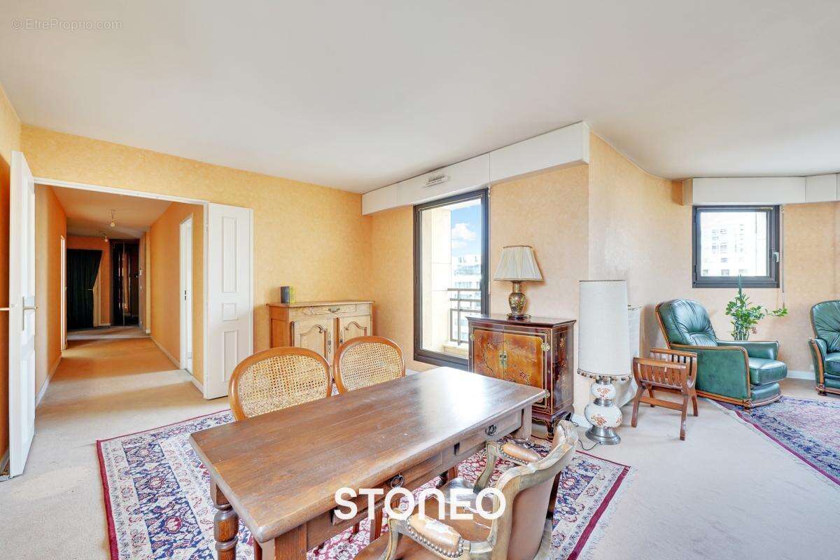 Appartement à LEVALLOIS-PERRET