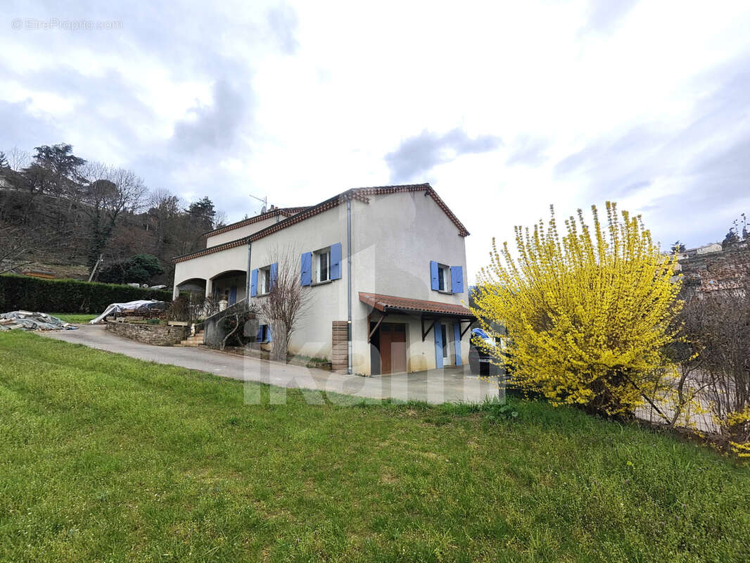 Maison à VILLEVOCANCE