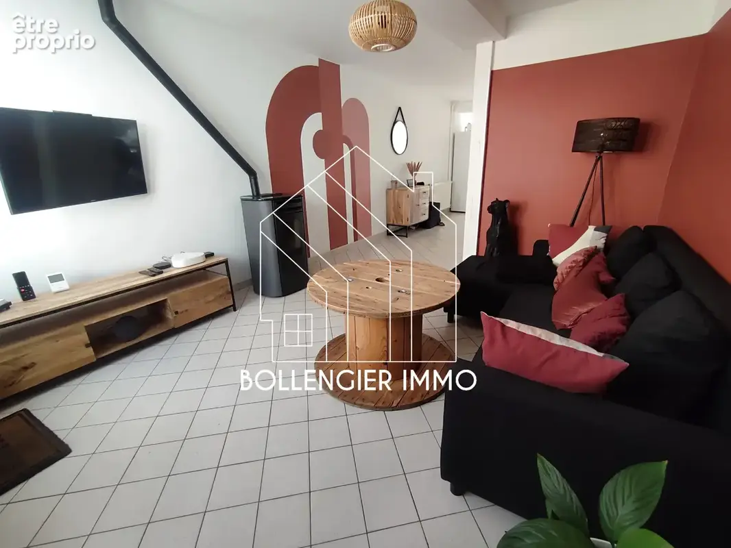 Maison dans le centre de Cassel - photo 2