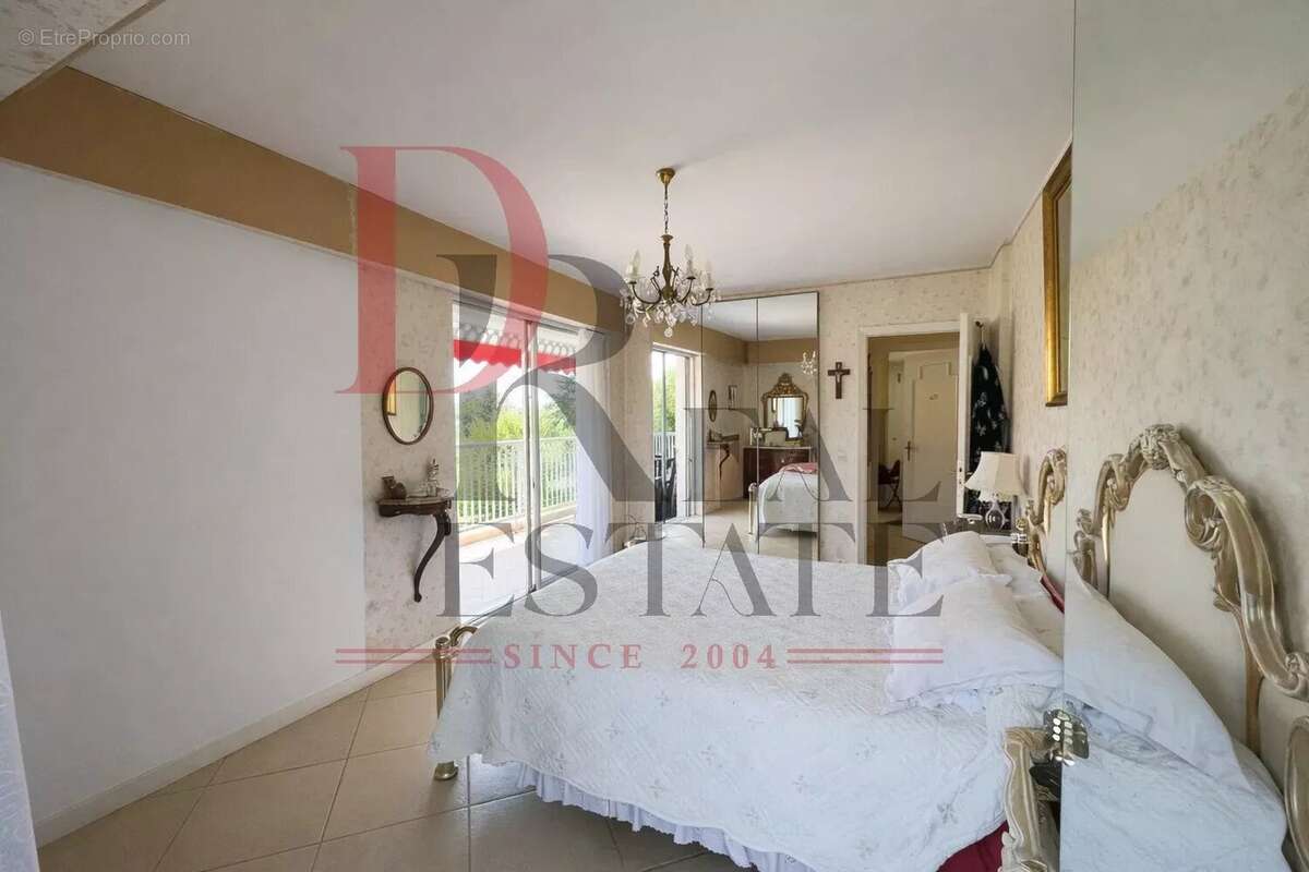 Appartement à LE CANNET