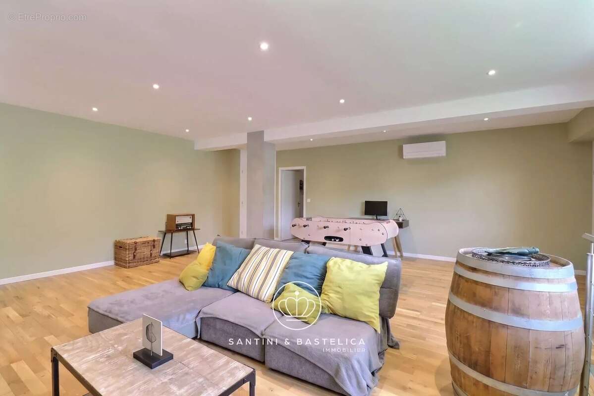 Villa contemporaine avec piscine et dépendance à Pietralba – Ajaccio - photo 23