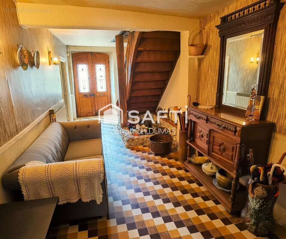Maison 283 m² à Rieucros  - photo 9