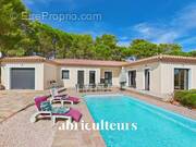 Maison à BAGNOLS-EN-FORET