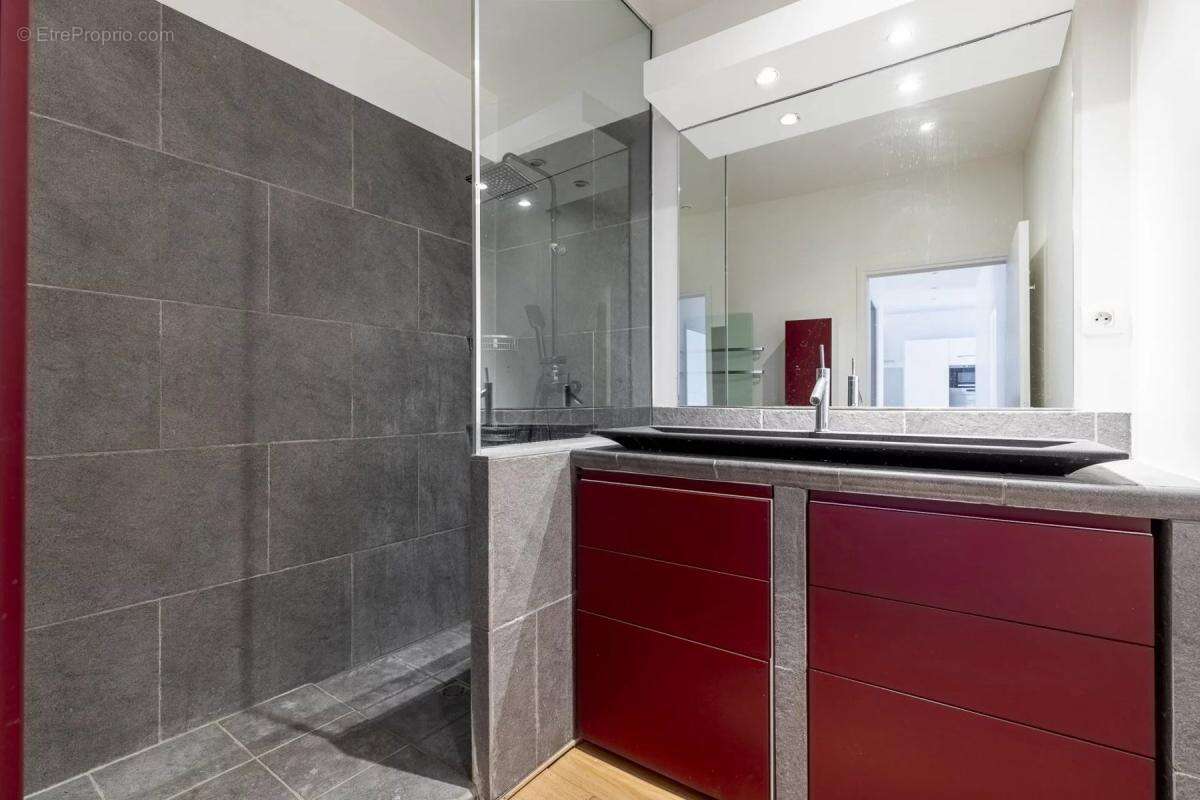 Appartement à PARIS-19E