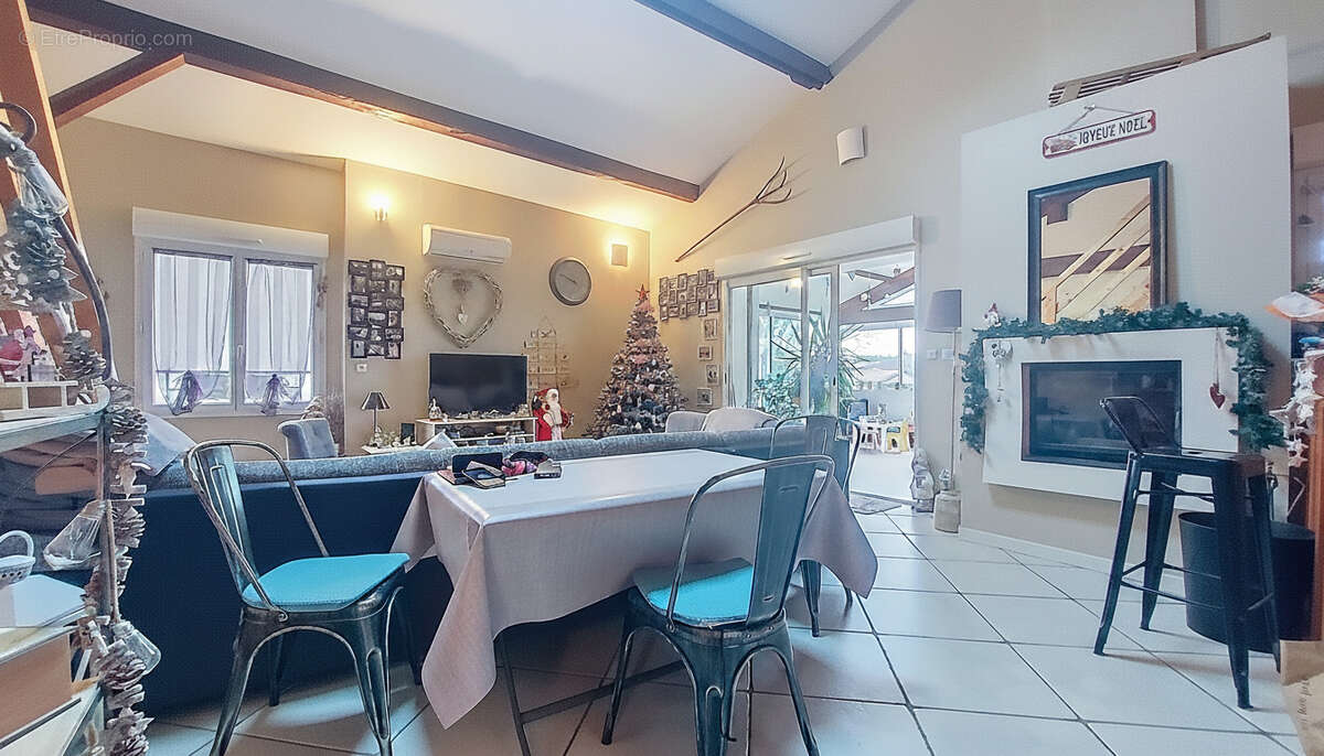 Appartement à HEYRIEUX