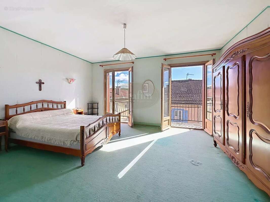 Maison à TRIE-SUR-BAISE