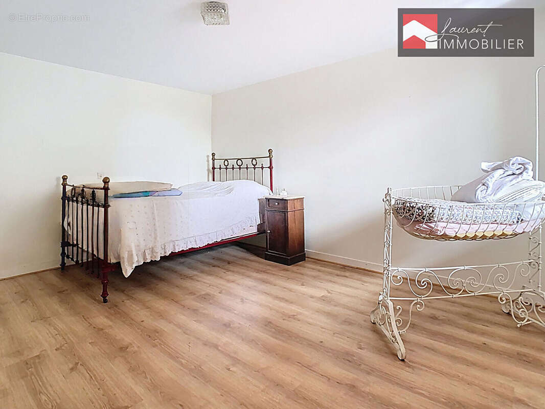 Maison à PONT-DE-VAUX