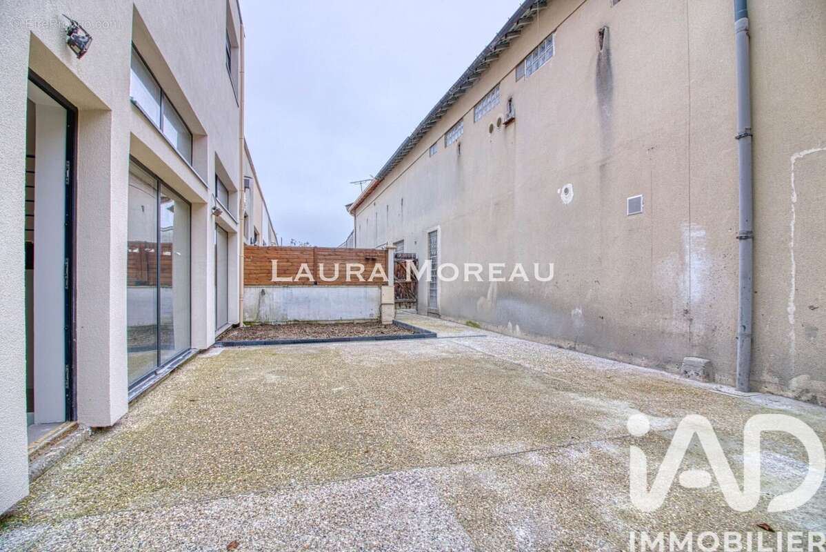 Commerce 170 m² à Argenteuil  - photo 2