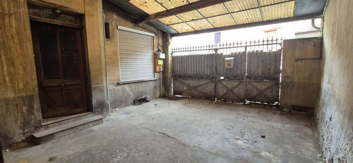 Maison à LA VERPILLIERE