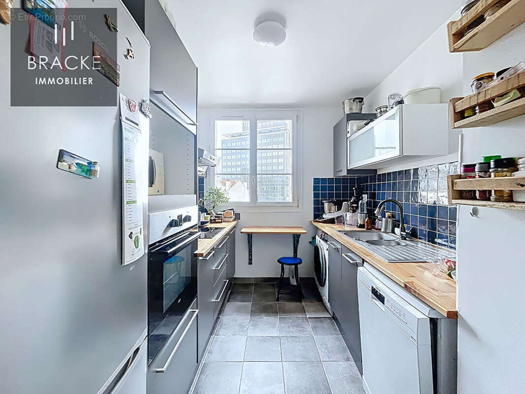 Appartement à COURBEVOIE