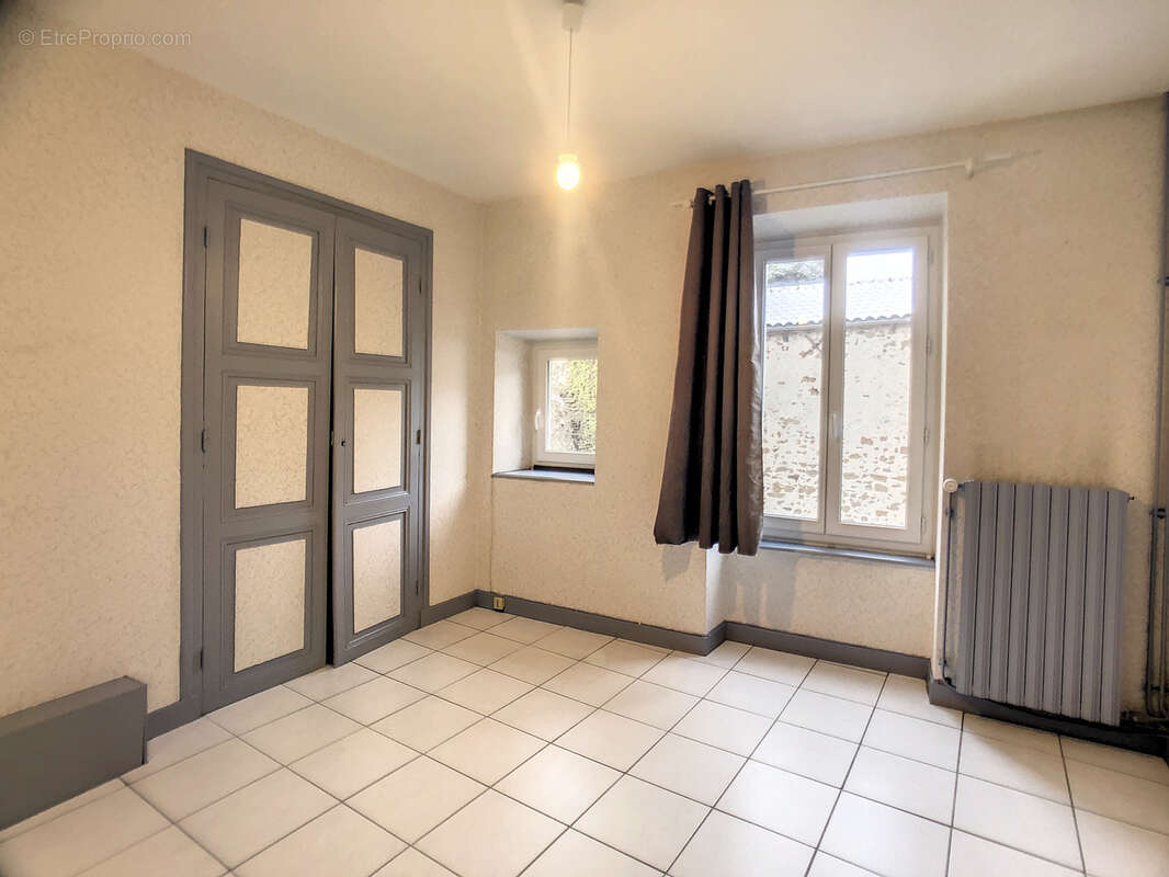 Maison à SAINT-FLORET