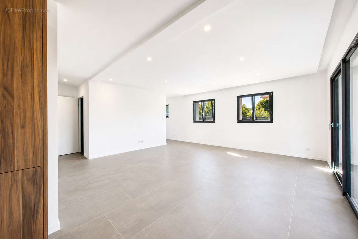 Appartement à NEUVECELLE