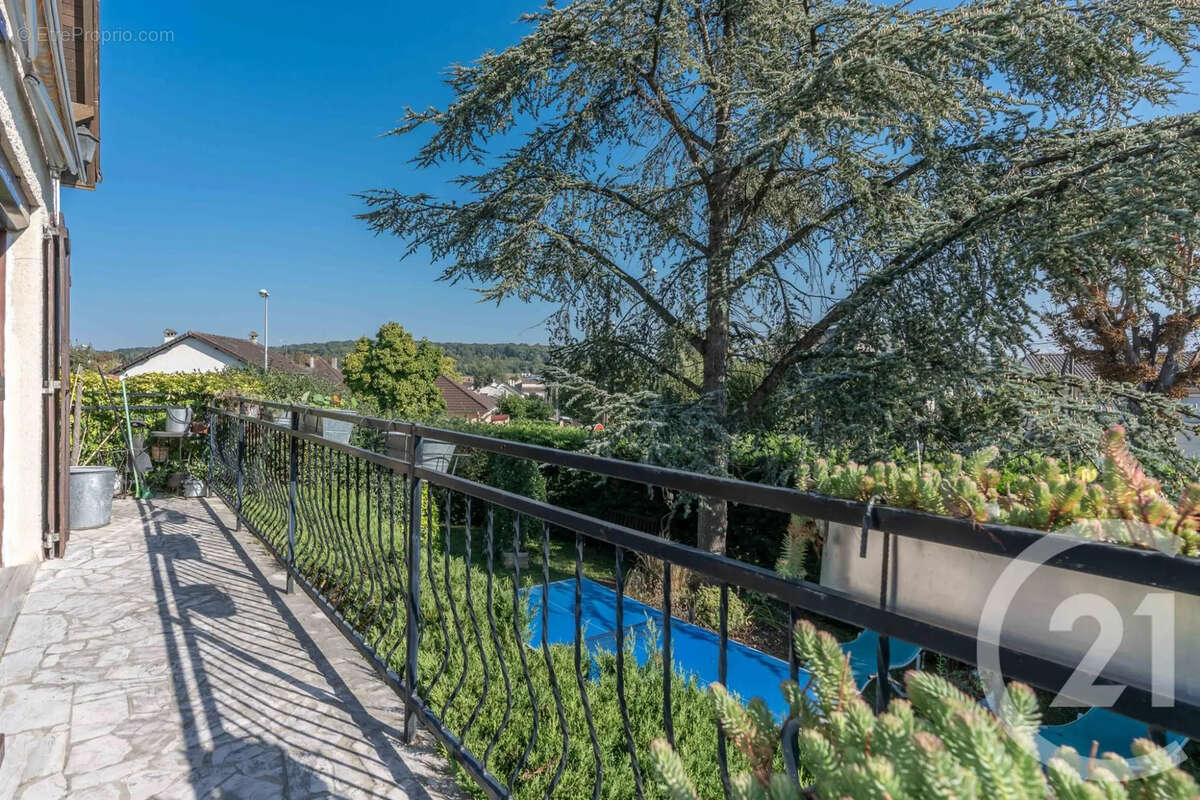 Maison 137 m² à Coubron  - photo 19