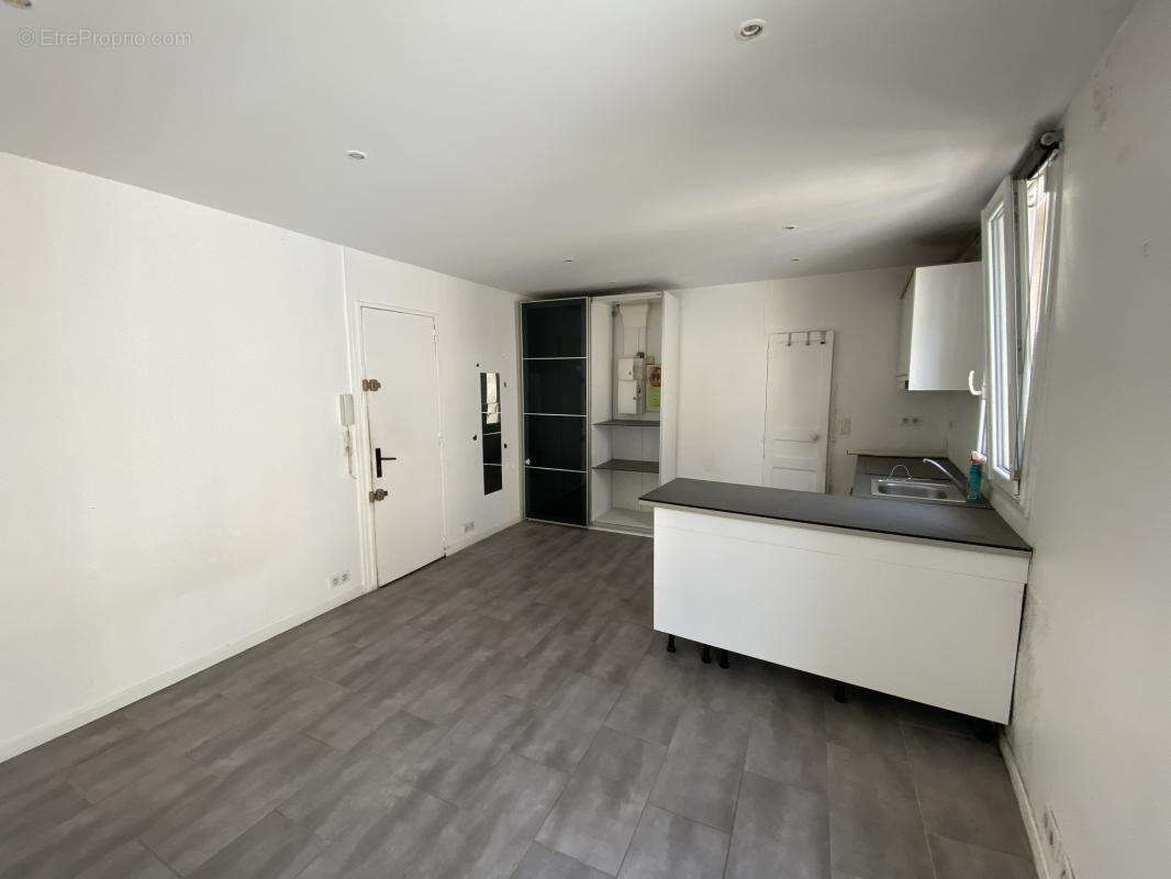 Studio de 22.89m² - chaville centre ville - photo 3