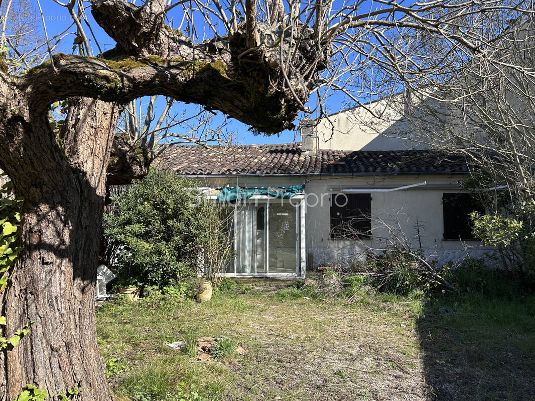 Maison à PAREMPUYRE
