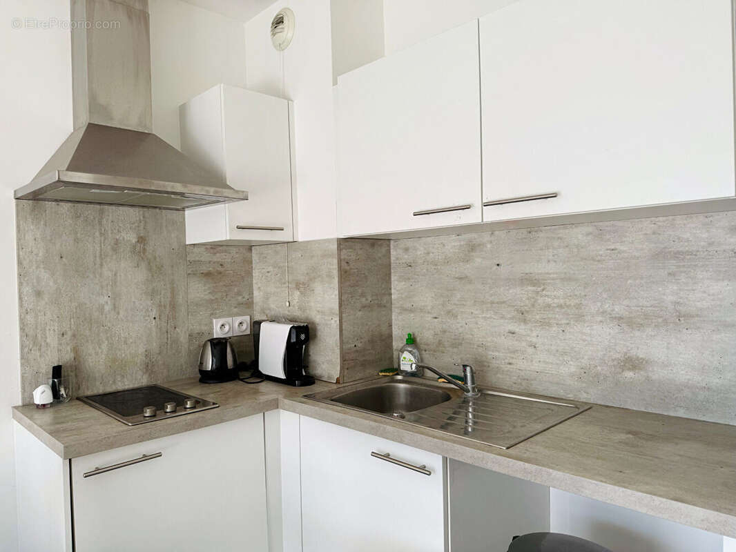 Appartement à SAINT-LAURENT-DU-VAR