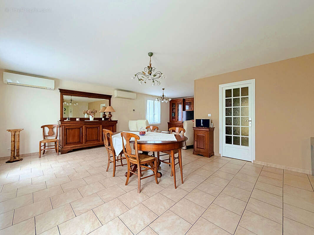 Maison à LA COURONNE