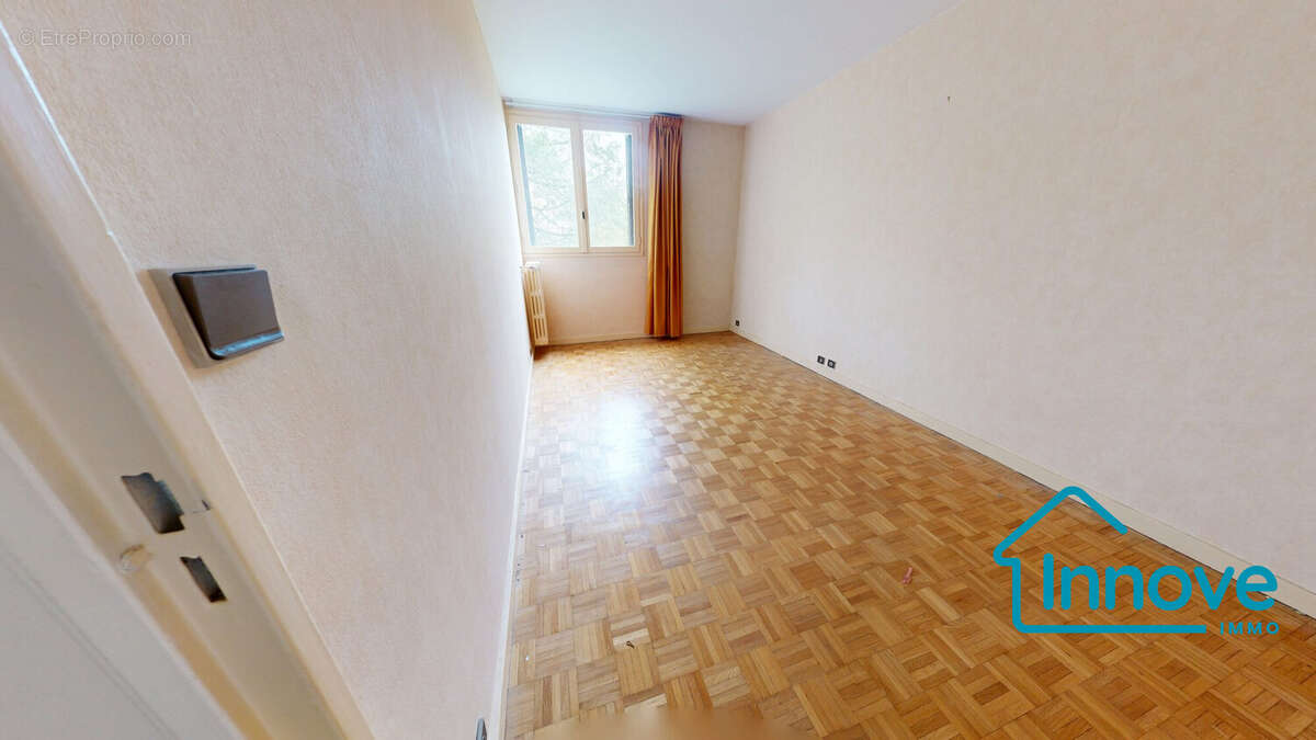 Appartement à VERSAILLES