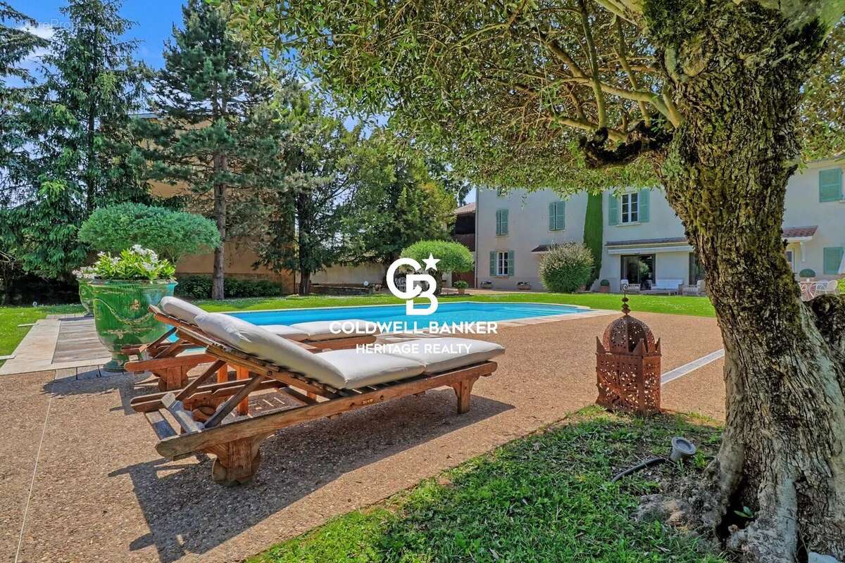 Maison à COLLONGES-AU-MONT-D'OR