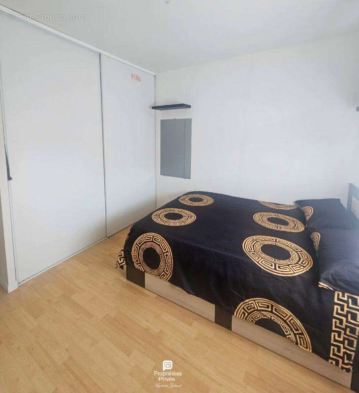 Maison à SAINT-CLAR-DE-RIVIERE