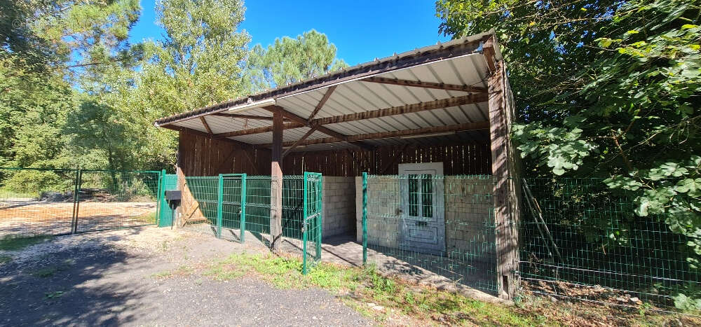 Maison à LAVAL-PRADEL