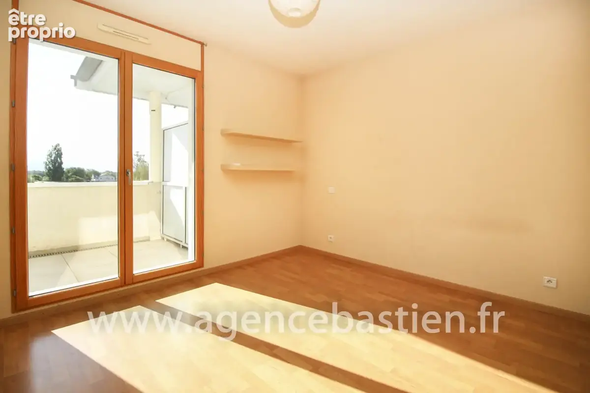 DIVONNE-LES-BAINS   Grand T3 de 93 m2 avec terrasse de plus de 30 m2   Dernier étage   Exclusivité - photo 7