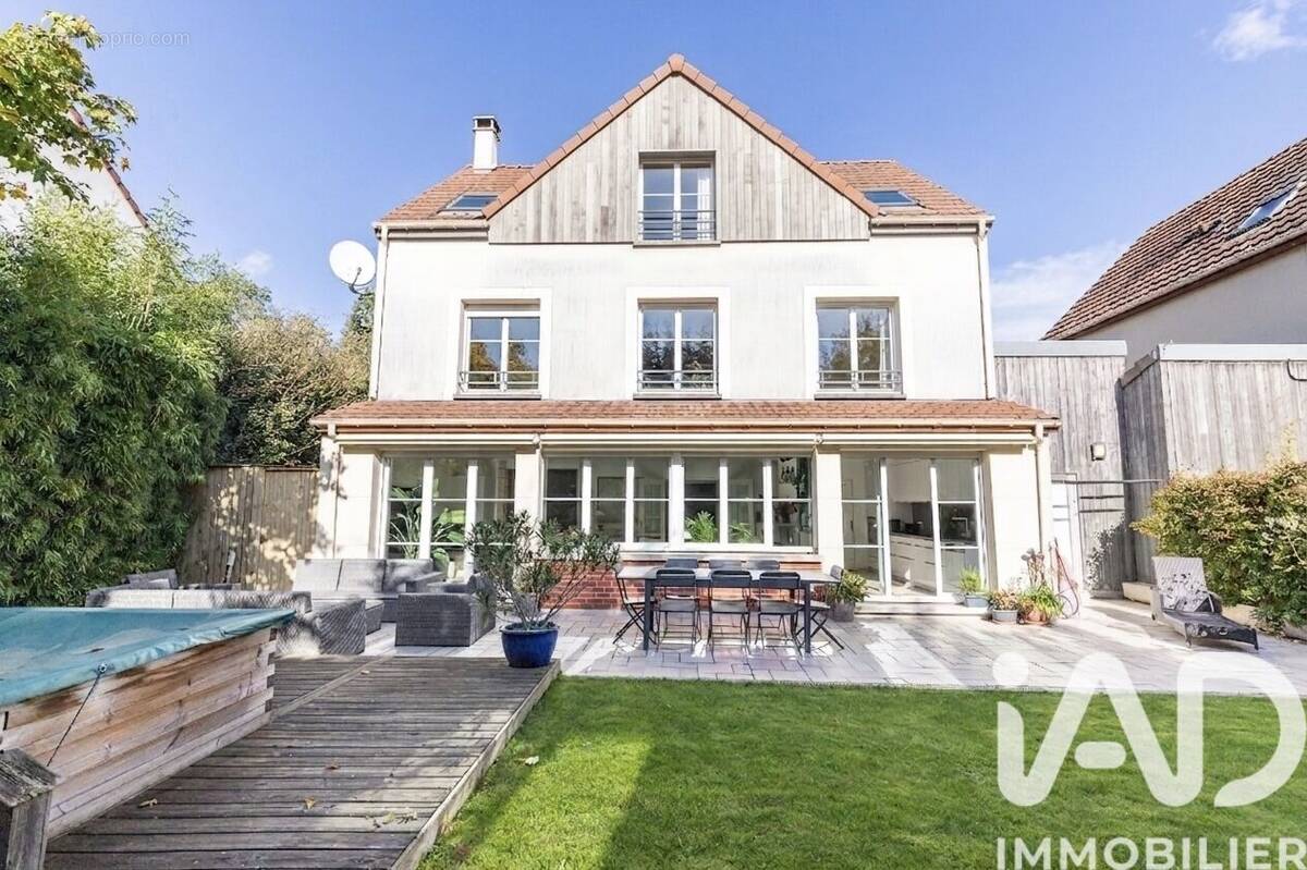 Photo 1 - Maison à VERRIERES-LE-BUISSON